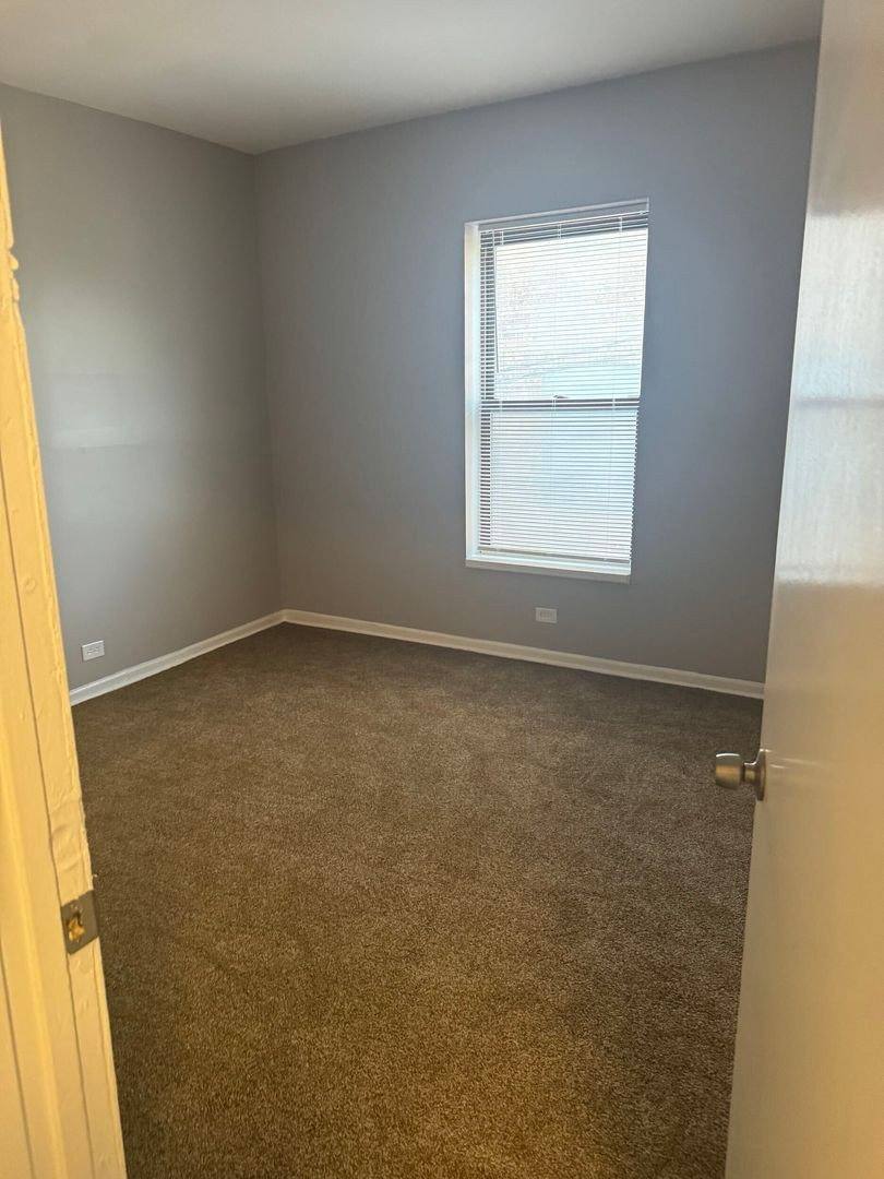 Apartment for rent at 118 N Keeler Ave #2, Chicago, IL 60624