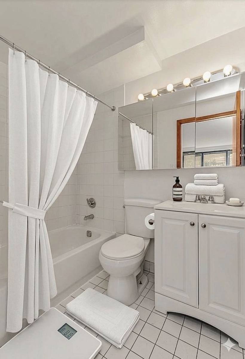 Apartment for rent at 1425 York Ave #9AA, New York, NY 10021