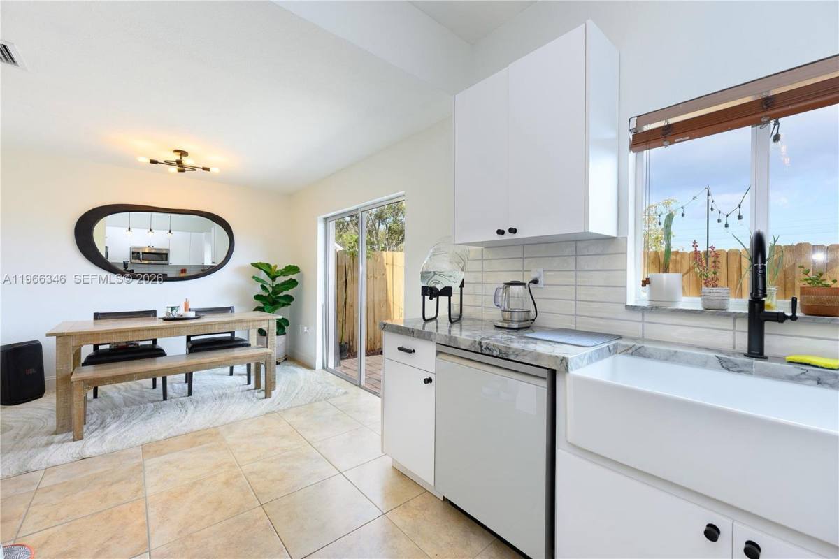 Townhouse for rent at 17815 NW 74th Court, Hialeah, FL 33015
