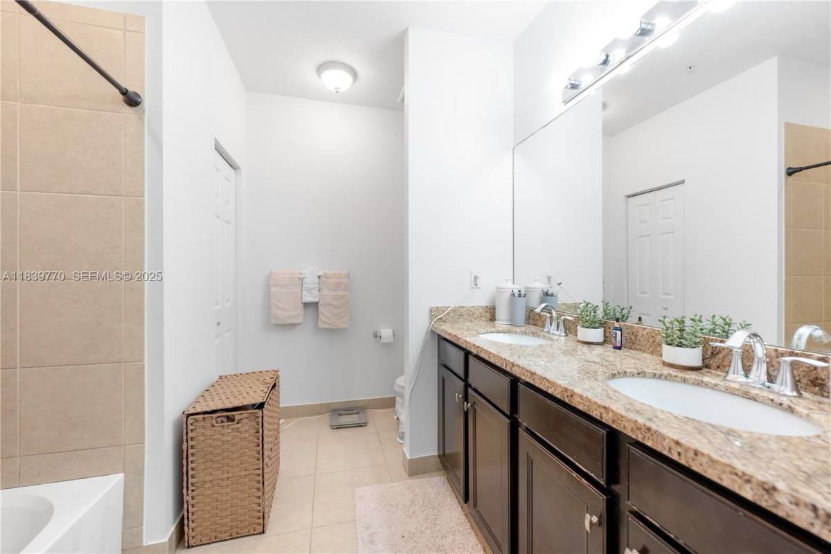 House for rent at 1030 SW 147th Ave, Hollywood, FL 33027