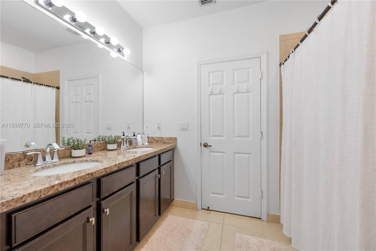 House for rent at 1030 SW 147th Ave, Hollywood, FL 33027