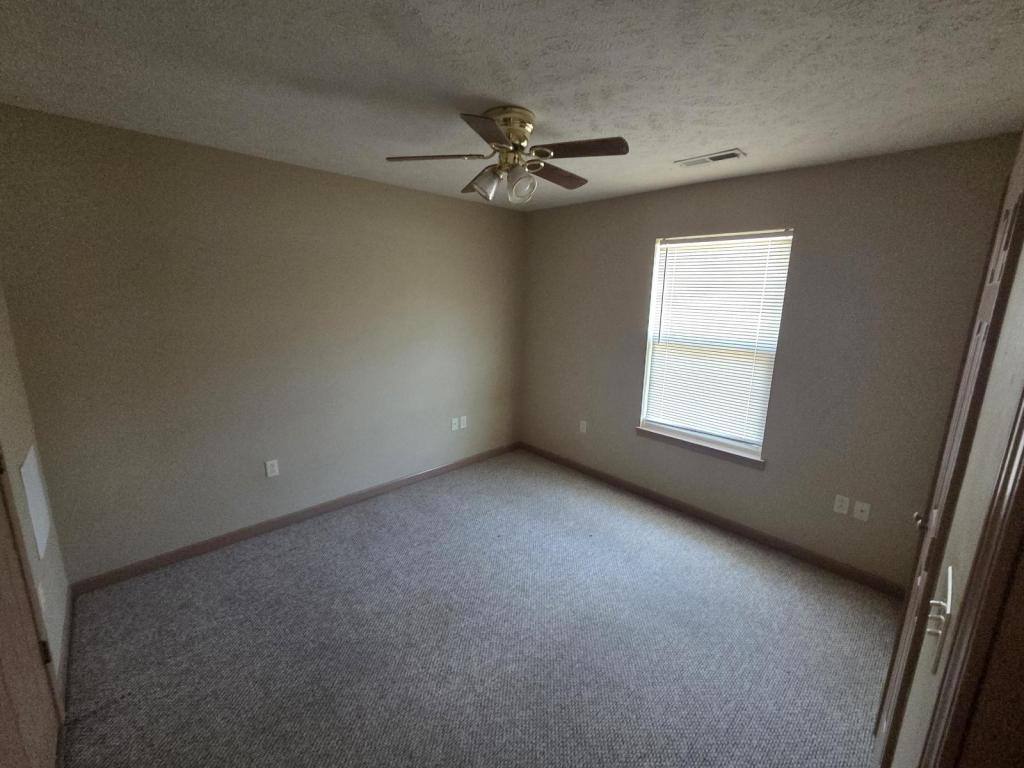 Apartment for rent at 2078 Bird Rd, Branson, MO 65616