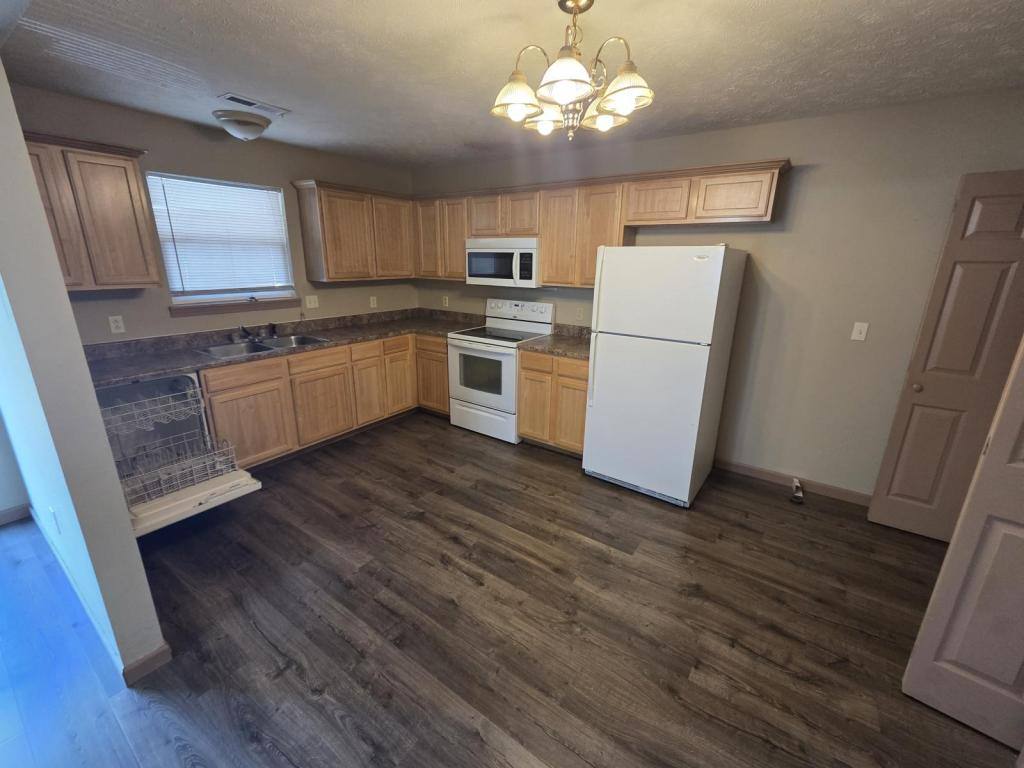 Apartment for rent at 2078 Bird Rd, Branson, MO 65616