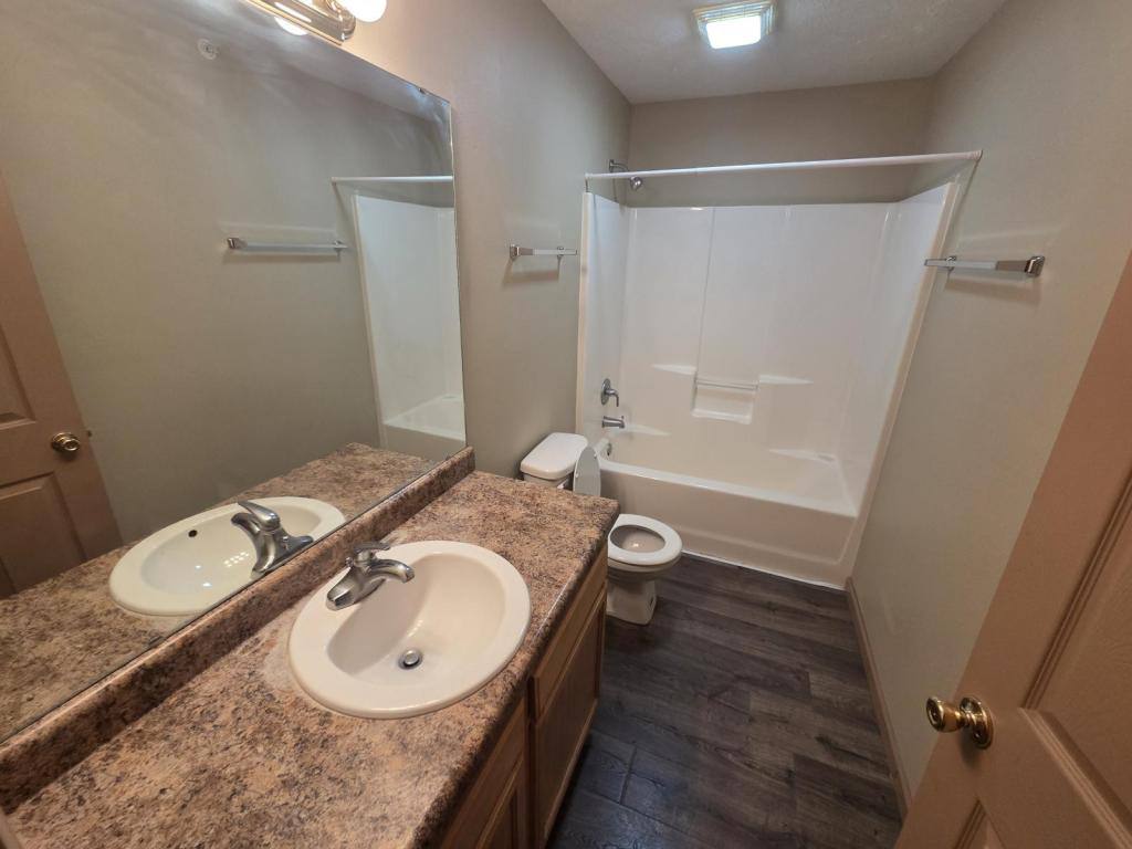 Apartment for rent at 2078 Bird Rd, Branson, MO 65616