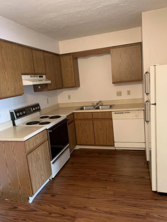 Apartment for rent at 6402 St Andrews, Canfield, OH 44406