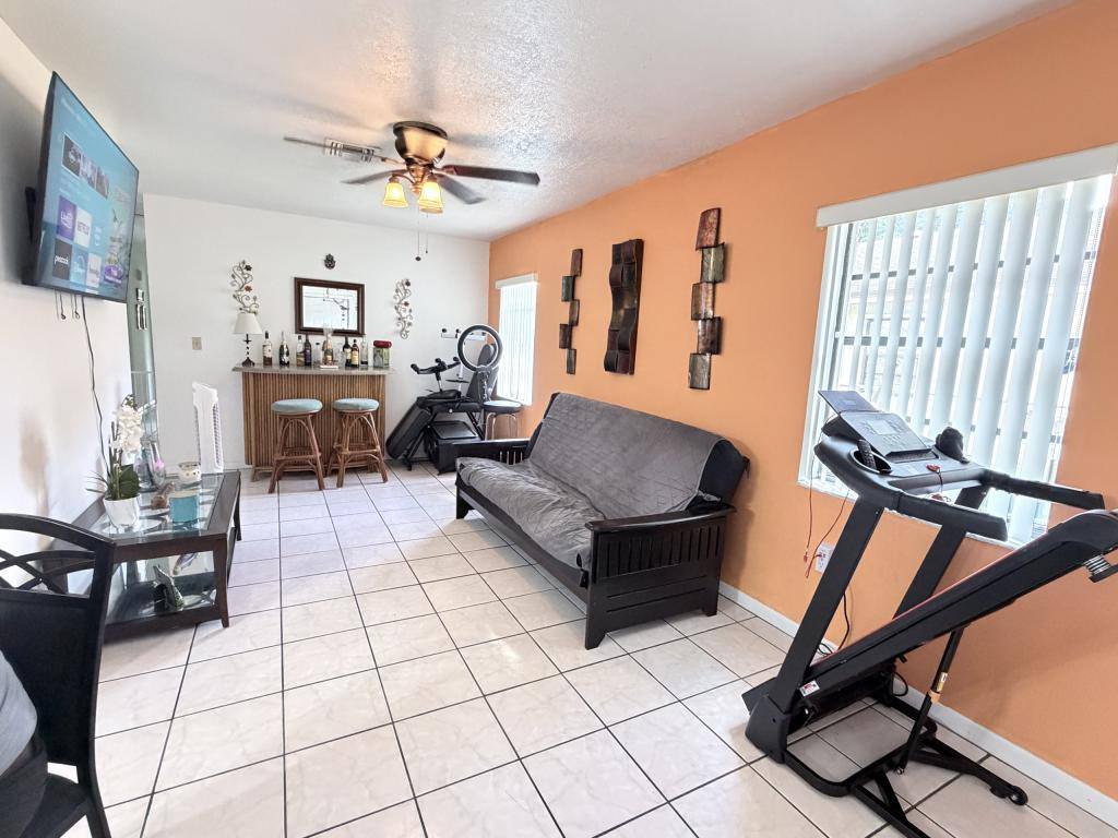 House for rent at 944 NW 14th St, Homestead, FL 33034