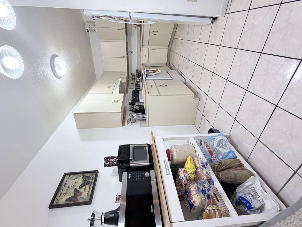 House for rent at 944 NW 14th St, Homestead, FL 33034