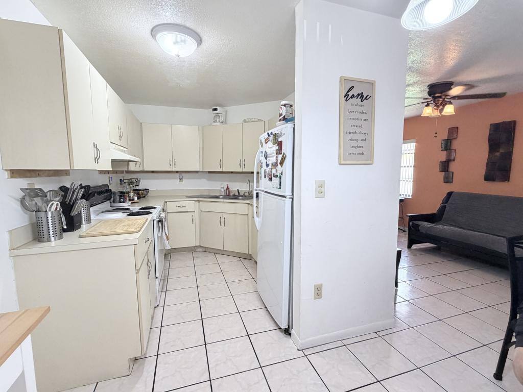 House for rent at 944 NW 14th St, Homestead, FL 33034