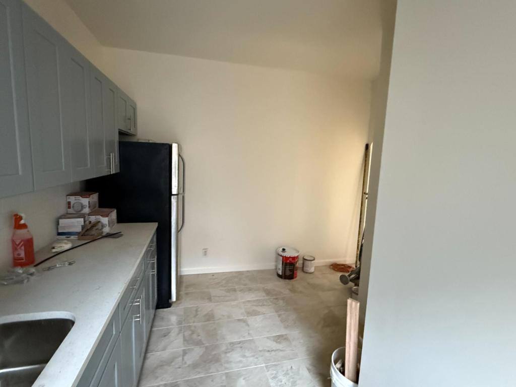 Apartment for rent at 497 Van Cortlandt Park Ave, Yonkers, NY 10701