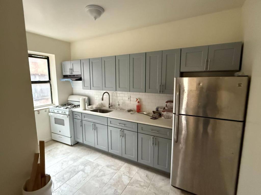 Apartment for rent at 497 Van Cortlandt Park Ave, Yonkers, NY 10701
