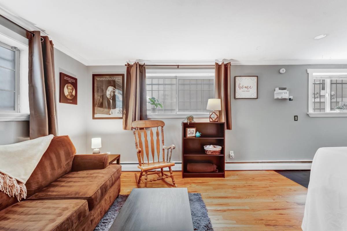 Condo for rent at 1 S Pennsylvania St, Denver, CO 80209