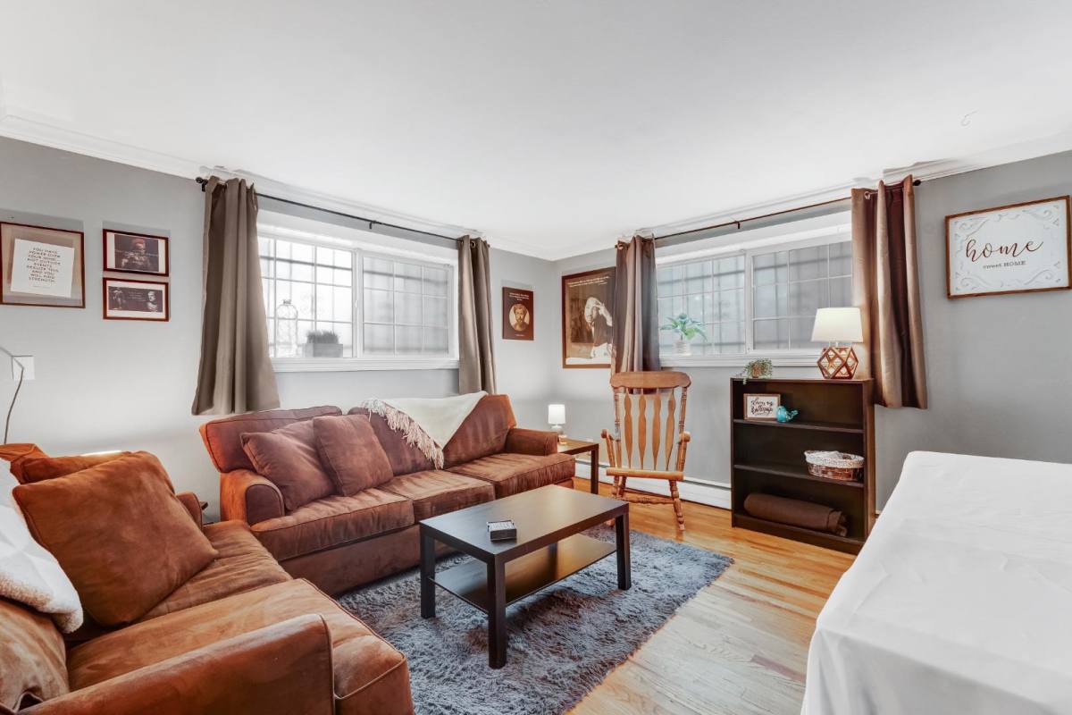 Condo for rent at 1 S Pennsylvania St, Denver, CO 80209