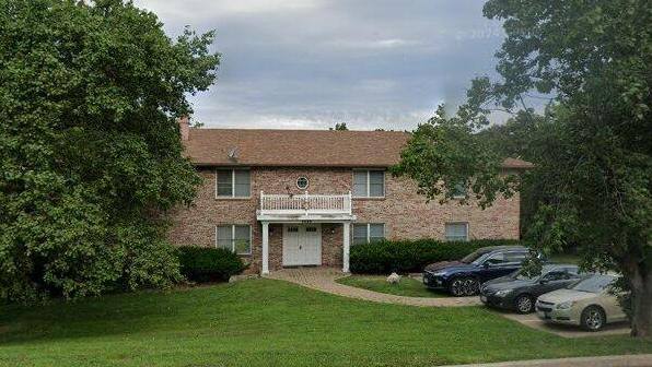 Apartment for rent at 1816 Tanner Bridge Rd #B, Jefferson City, MO 65101