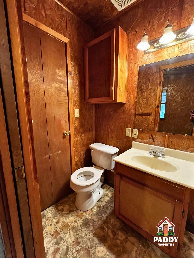 House for rent at 107 W State St, Omaha, TX 75571