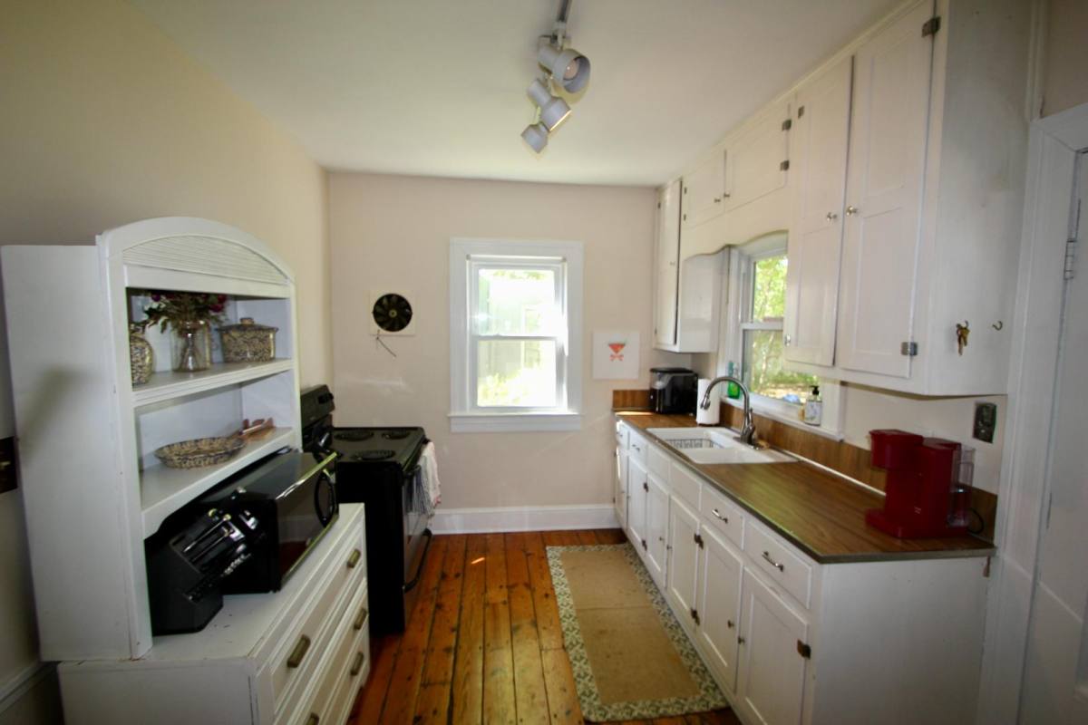 House for rent at 15 Bagwell Ave, Raleigh, NC 27607