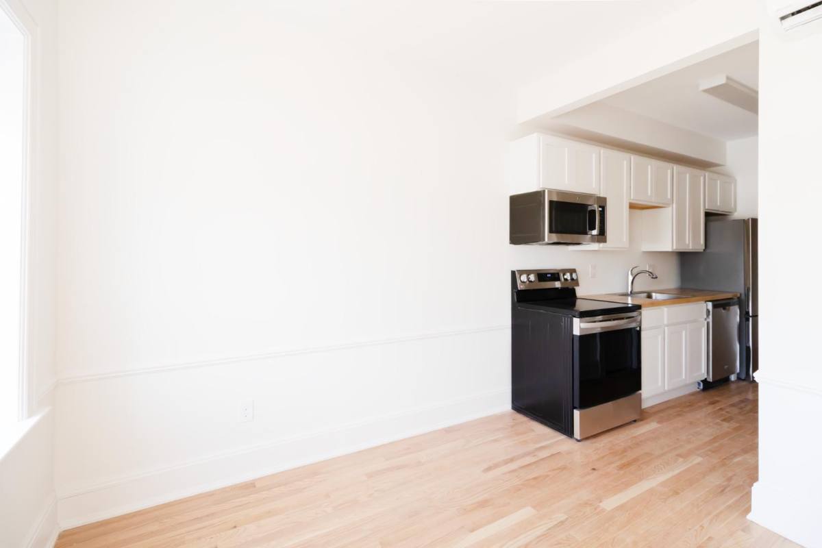 Apartment for rent at 2804 S Moreland Blvd #106, Cleveland, OH 44120