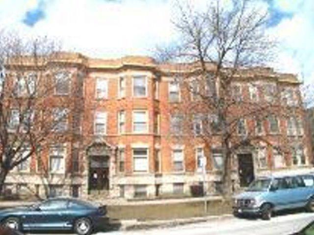 Apartment for rent at 848 W Waveland Ave #1, Chicago, IL 60613