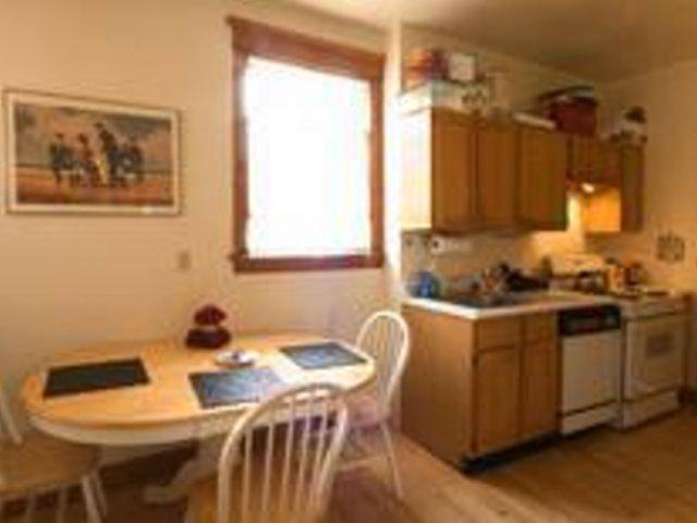 Apartment for rent at 848 W Waveland Ave #1, Chicago, IL 60613