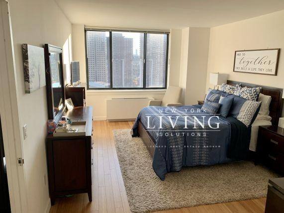 Apartment for rent at 450 N End Ave #24C, New York, NY 10282