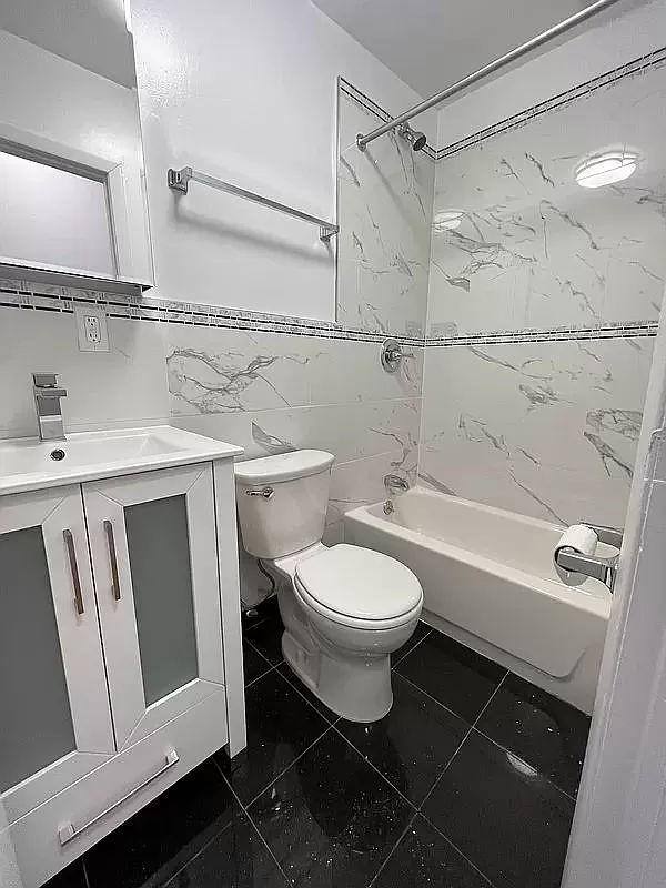 Apartment for rent at 172 Attorney St #5, New York, NY 10002