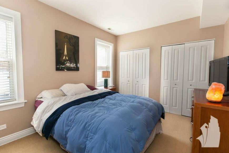 Apartment for rent at 4867 N Hermitage Ave, Chicago, IL 60640