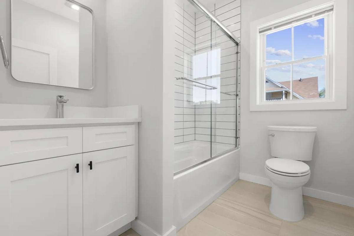 14 Taylor St, Stamford, CT 06902 - House for Rent - Image 5