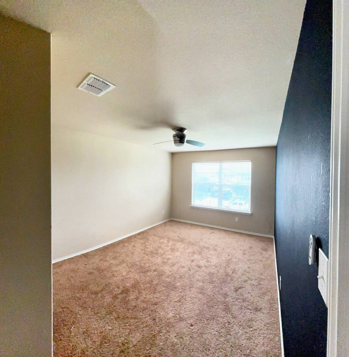 House for rent at 6915 Quantum Loop, San Antonio, TX 78252