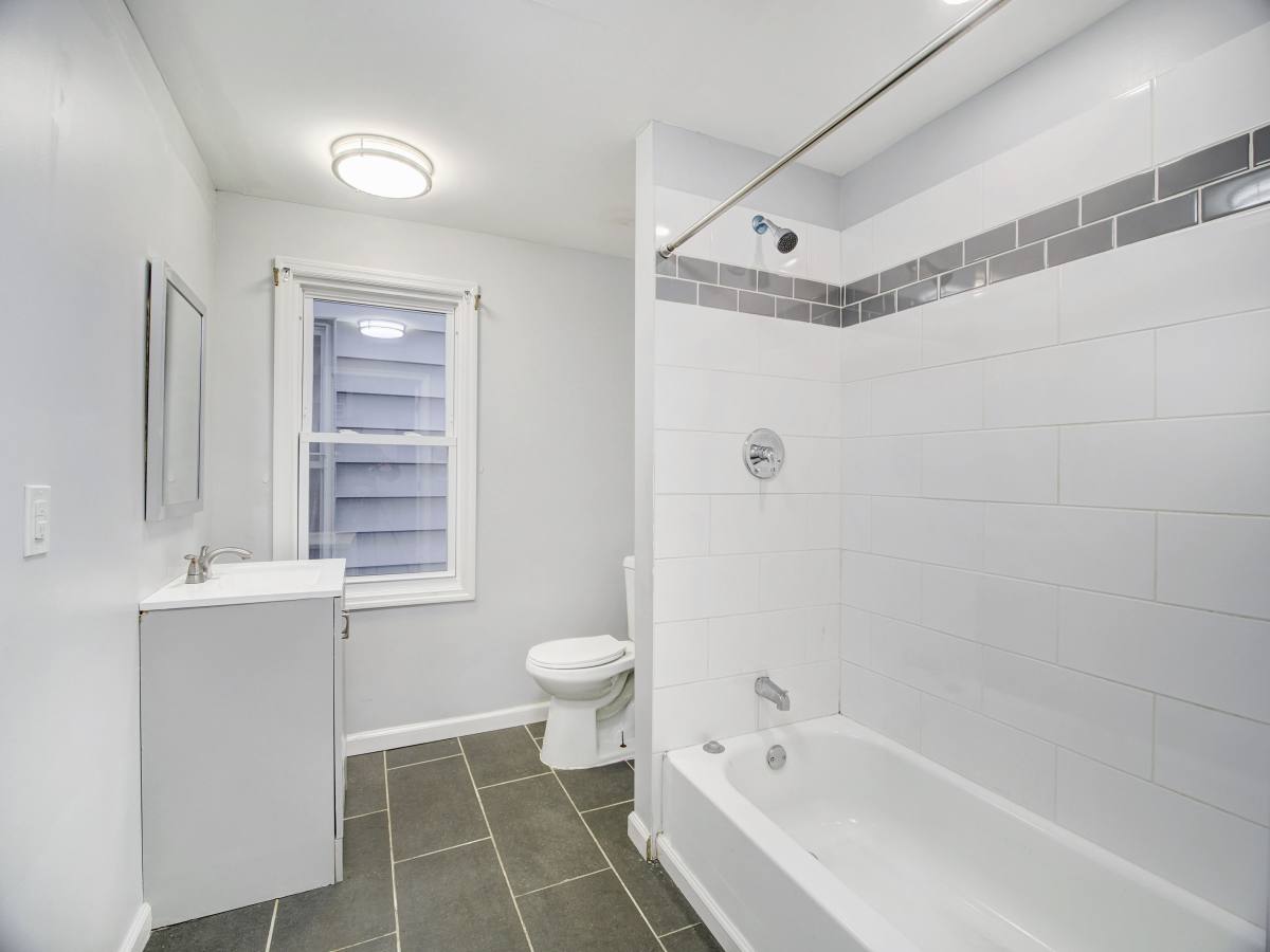 Apartment for rent at 209 N 4th St #1st, Paterson, NJ 07522