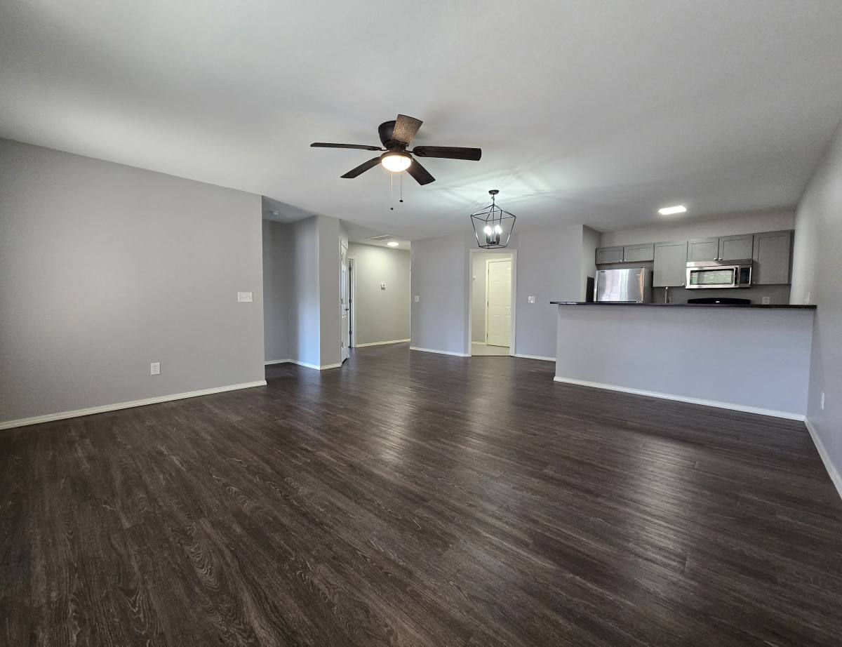 Townhouse for rent at 539 Welch St, Marshfield, MO 65706
