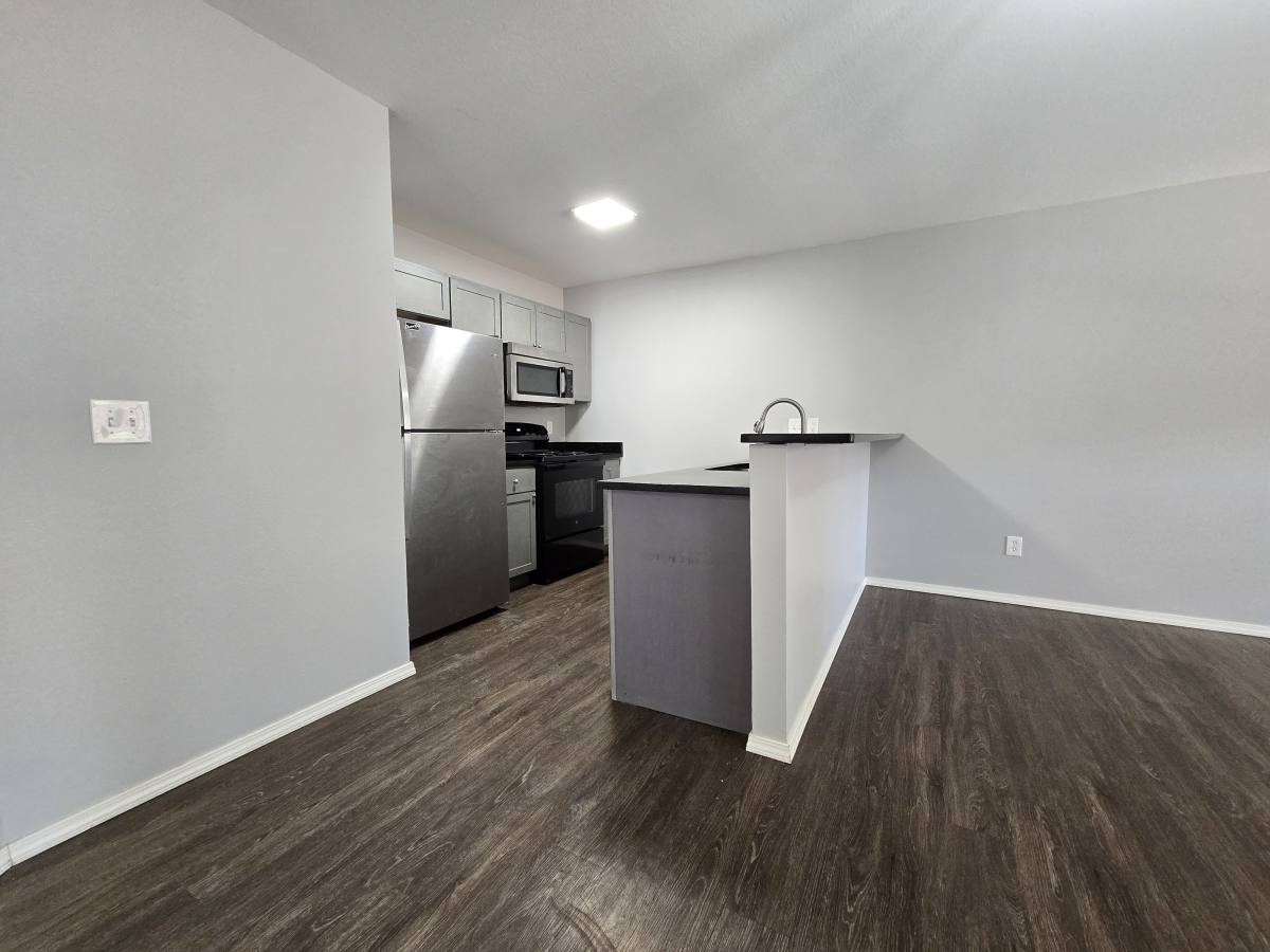 Townhouse for rent at 539 Welch St, Marshfield, MO 65706
