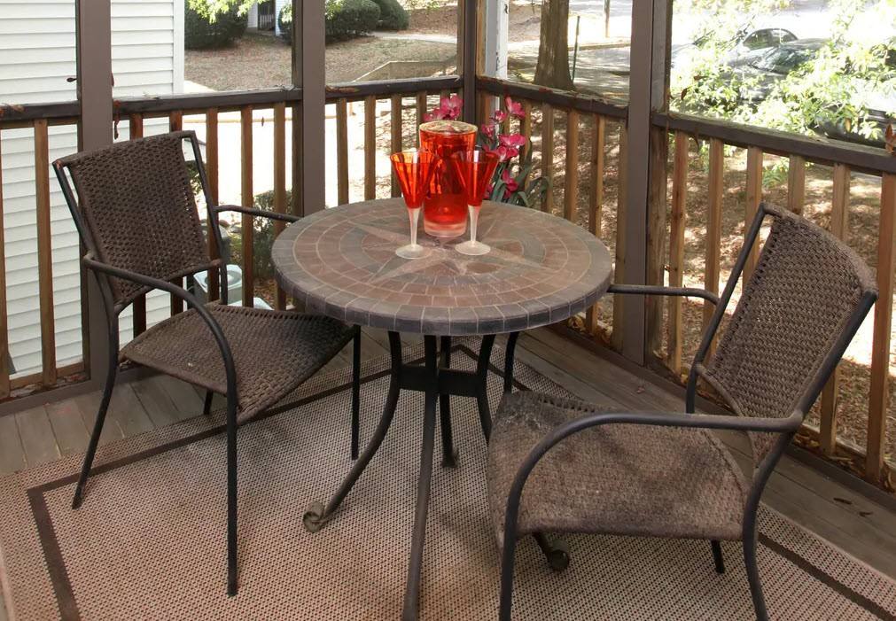 Apartment for rent at The Hedges Apartment Homes, 3020 Cottage Place, Greensboro, NC 27455