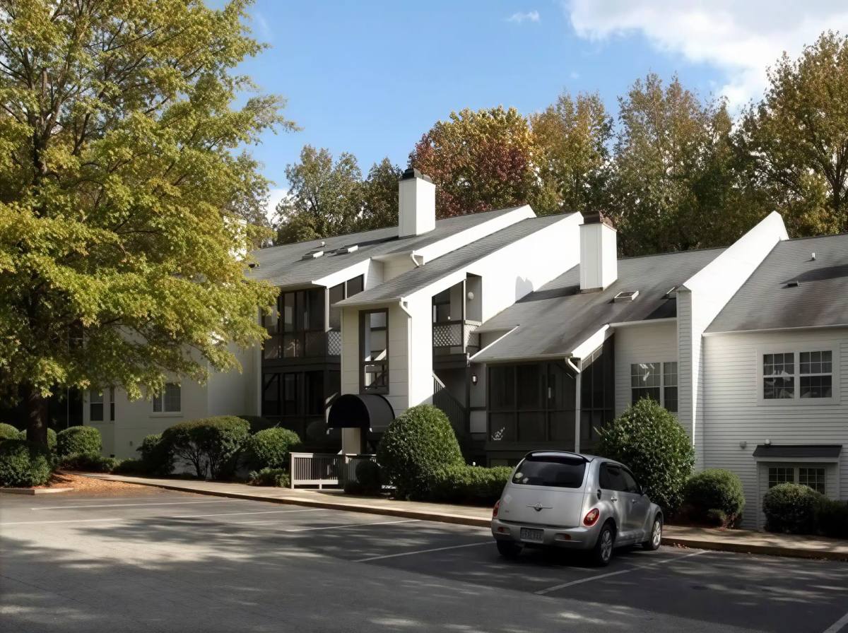 Apartment for rent at The Hedges Apartment Homes, 3020 Cottage Place, Greensboro, NC 27455