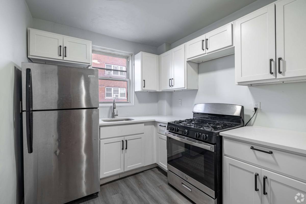 Apartment for rent at Westminster Towers, 801 N Broad St, Elizabeth, NJ 07208