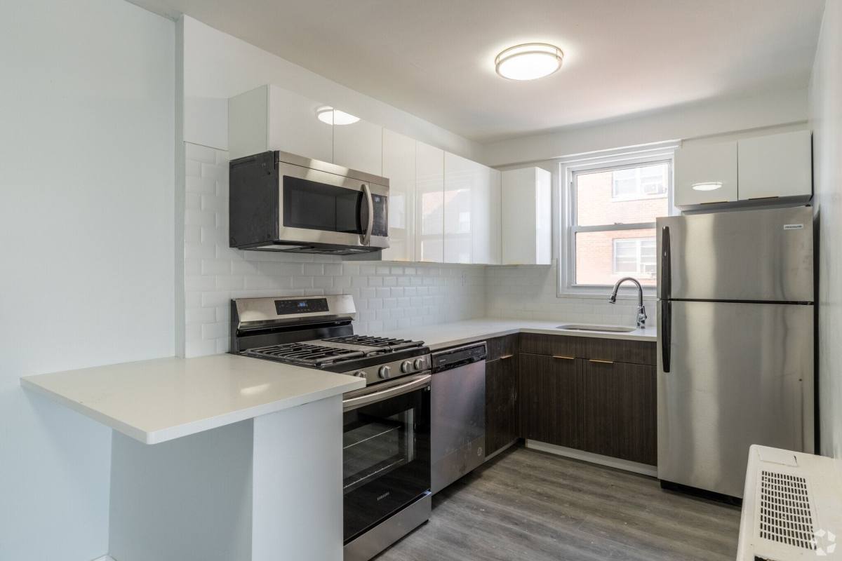 Apartment for rent at Westminster Towers, 801 N Broad St, Elizabeth, NJ 07208
