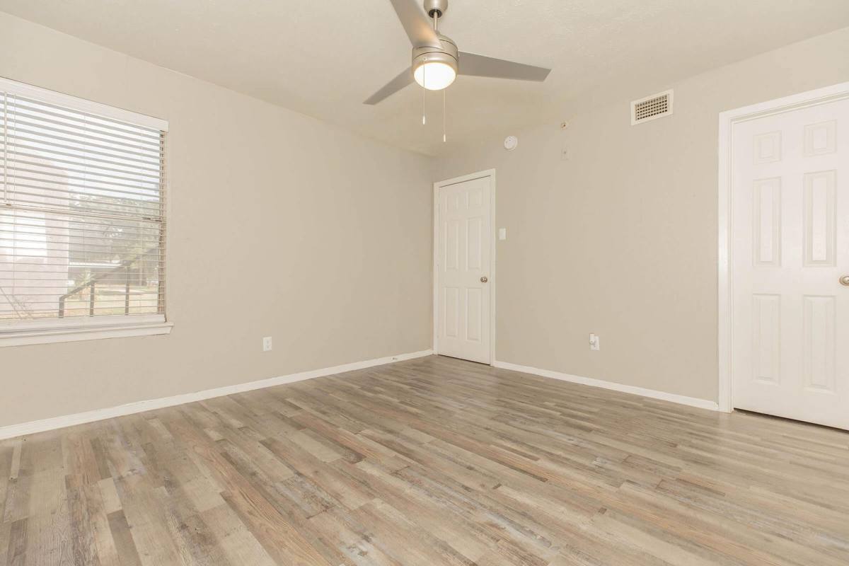 Apartment for rent at Village at the Crossroads, 1900 Carl Rd, Irving, TX 75061