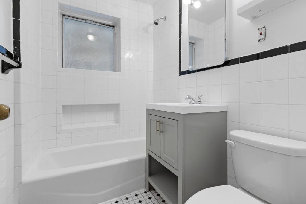 Apartment for rent at 552 Broome St #2B, New York, NY 10013