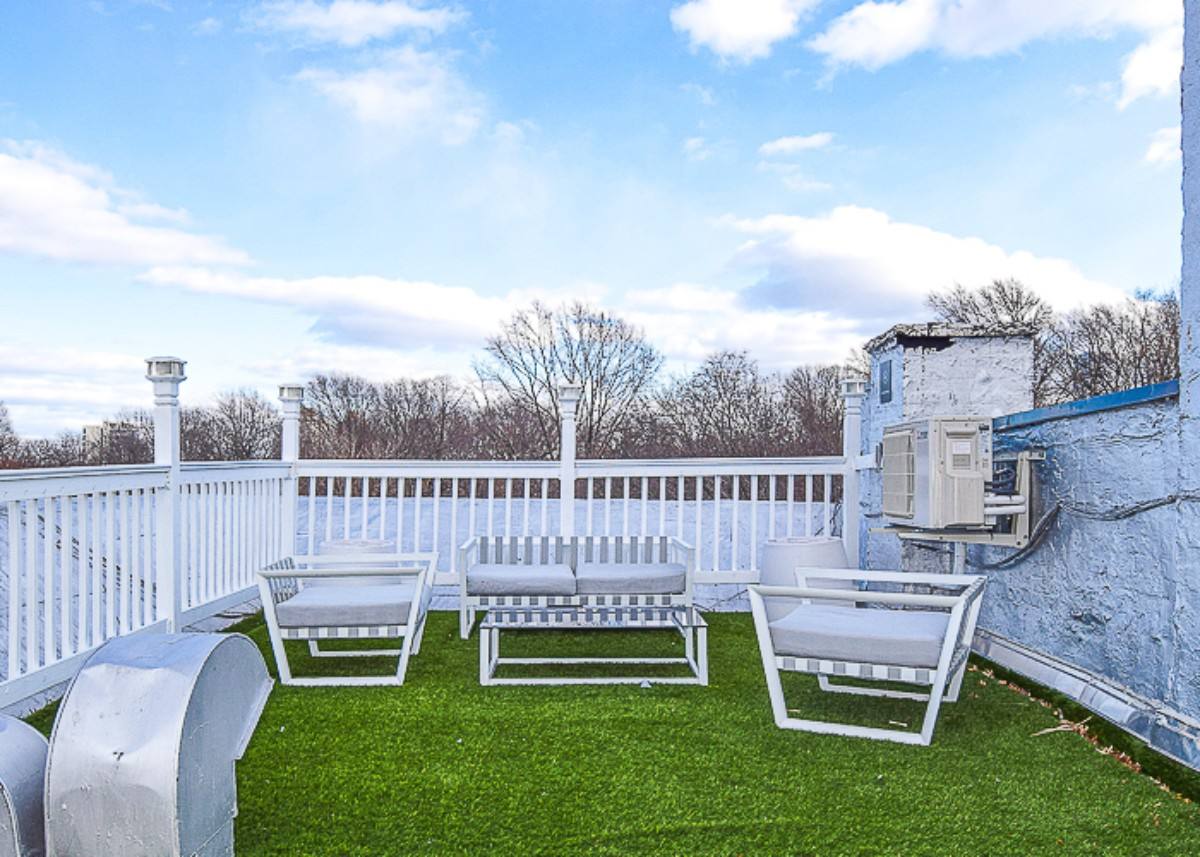 Apartment for rent at 472 Central Park W #2B, New York, NY 10025