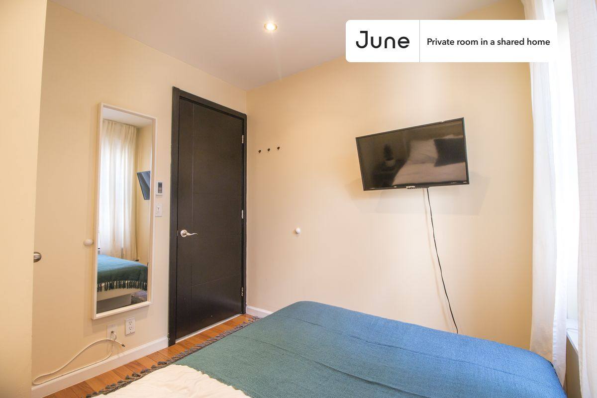 Apartment for rent at 15 W 107th St, New York, NY 10025