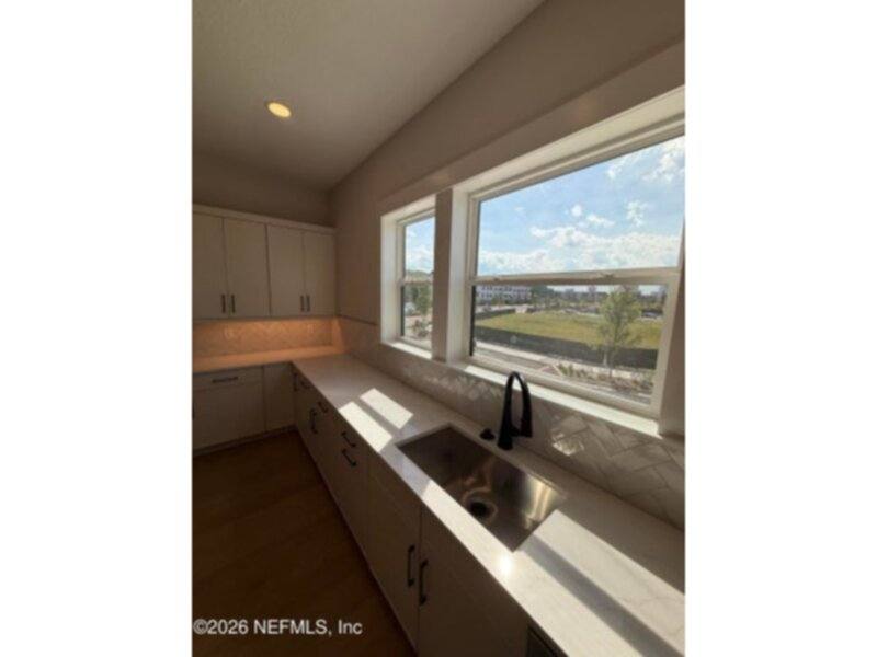 Townhouse for rent at 2054 Prudential Dr, Jacksonville, FL 32207