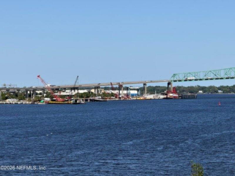 Townhouse for rent at 2054 Prudential Dr, Jacksonville, FL 32207