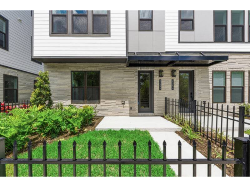 Townhouse for rent at 2054 Prudential Dr, Jacksonville, FL 32207