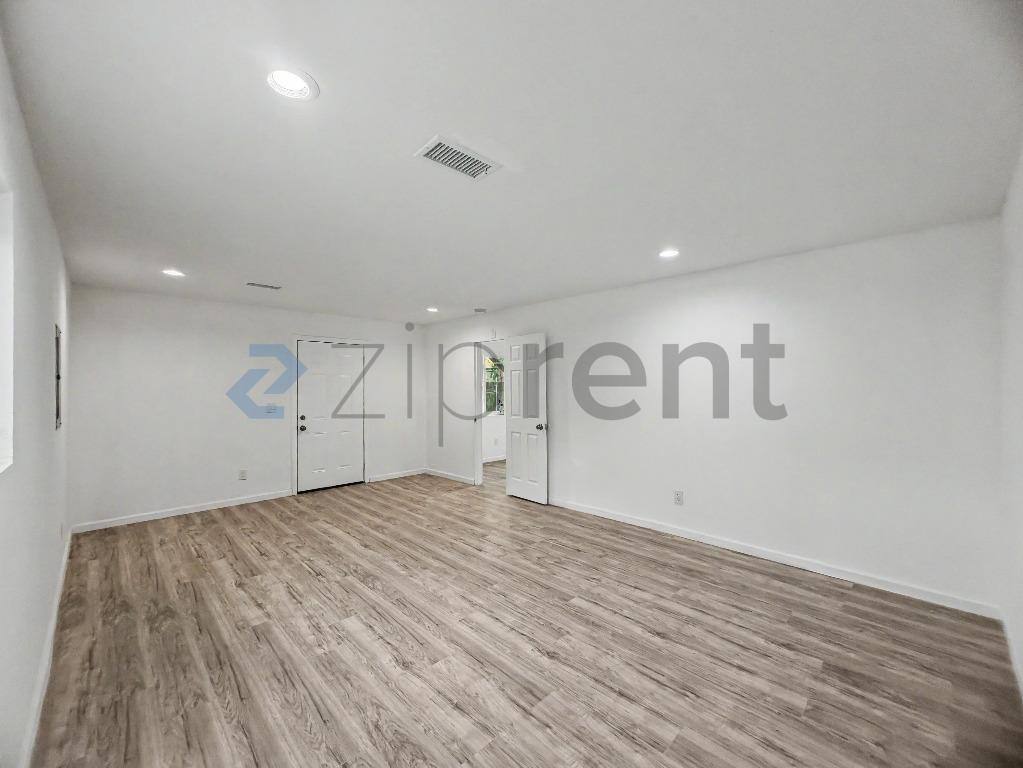 House for rent at 872 W 18th St #874, San Bernardino, CA 92405