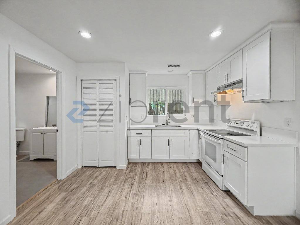 House for rent at 872 W 18th St #874, San Bernardino, CA 92405