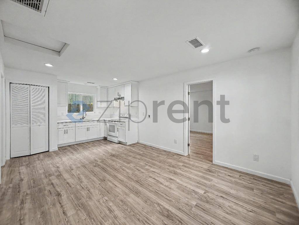 House for rent at 872 W 18th St #874, San Bernardino, CA 92405