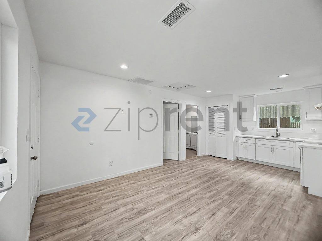House for rent at 872 W 18th St #874, San Bernardino, CA 92405