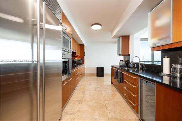 Apartment for rent at 1331 Brickell Bay Dr #1801, Miami, FL 33131