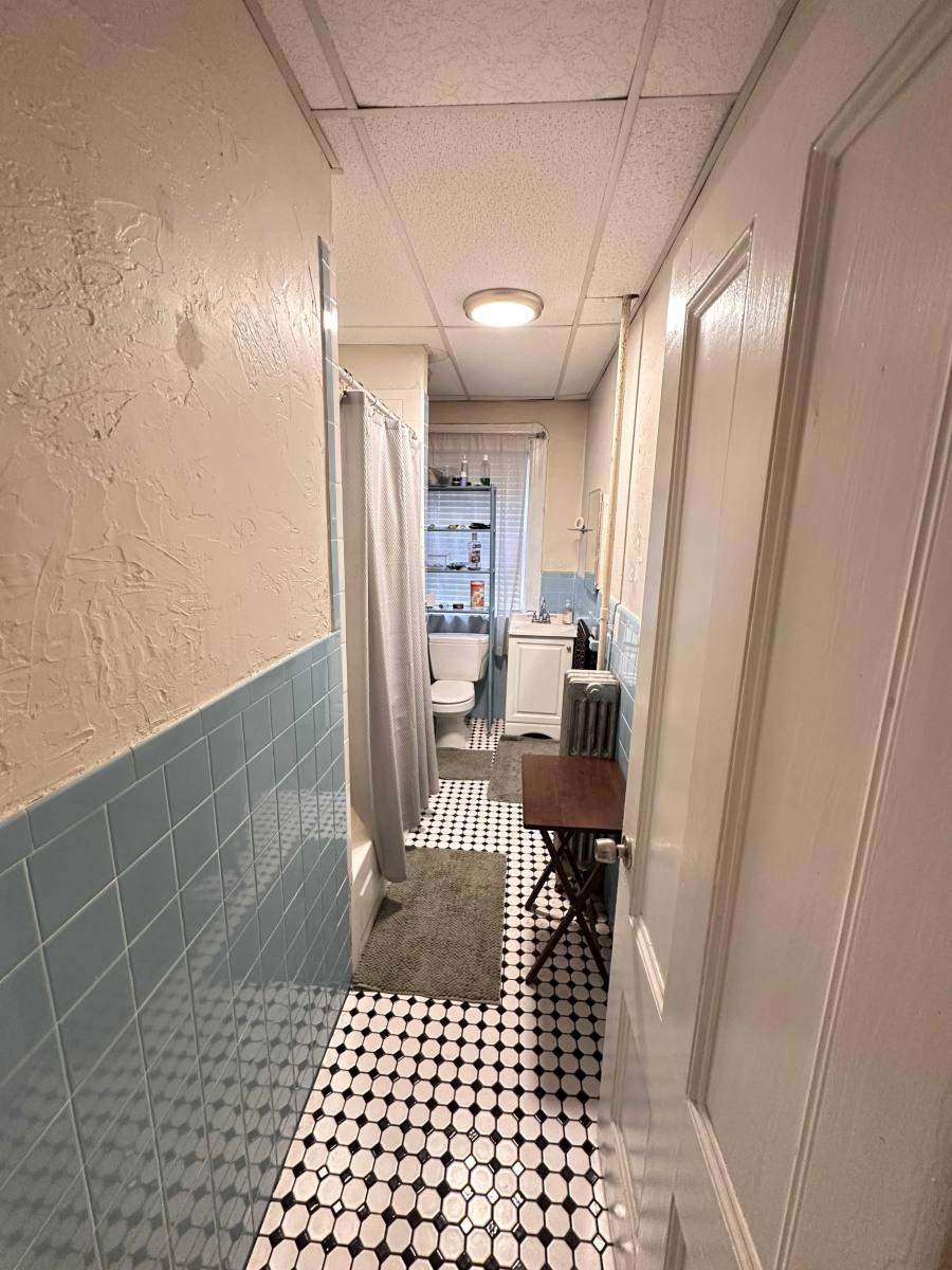 Apartment for rent at 154 Walnut St #1, Somerville, MA 02145