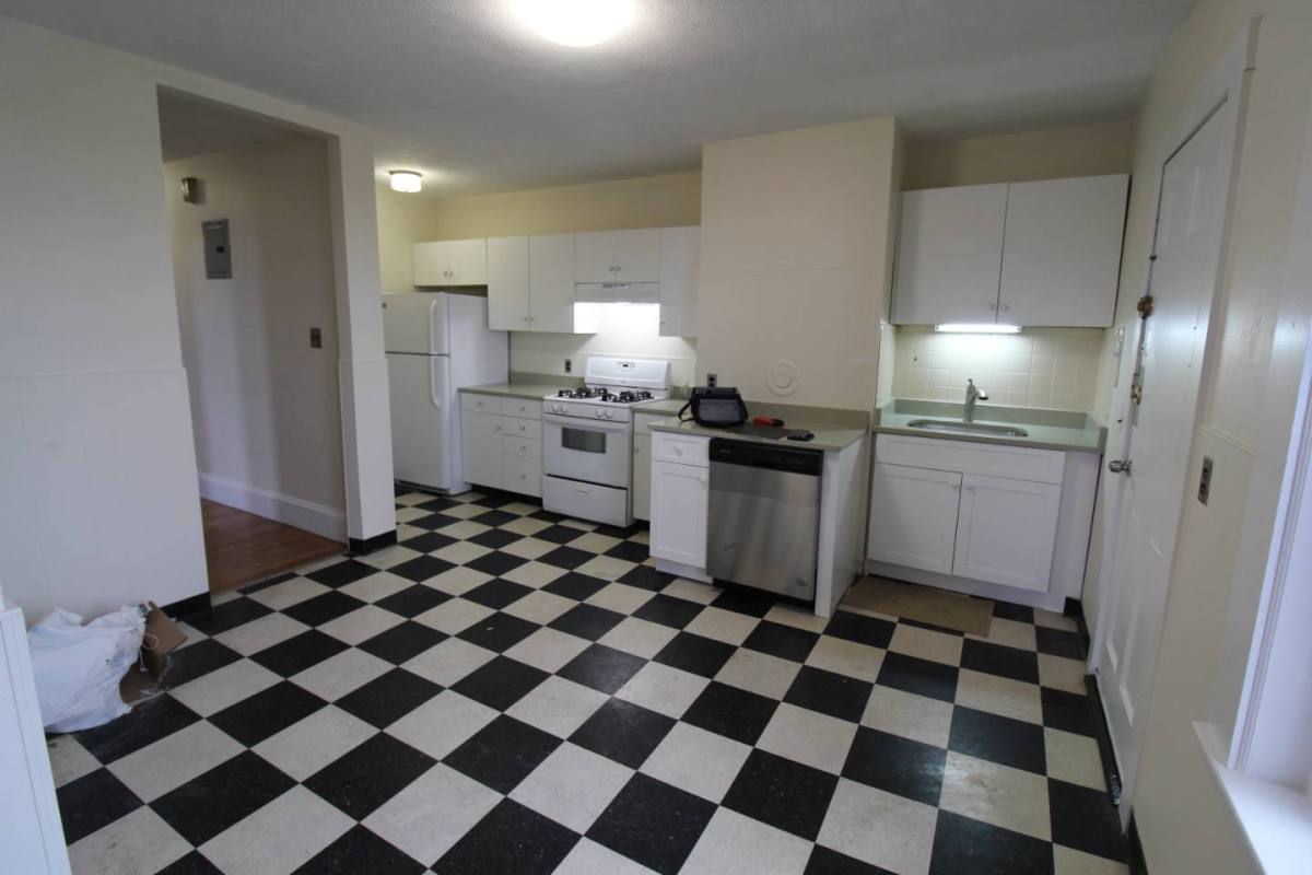 Apartment for rent at 17 Elm St #1, Cambridge, MA 02139