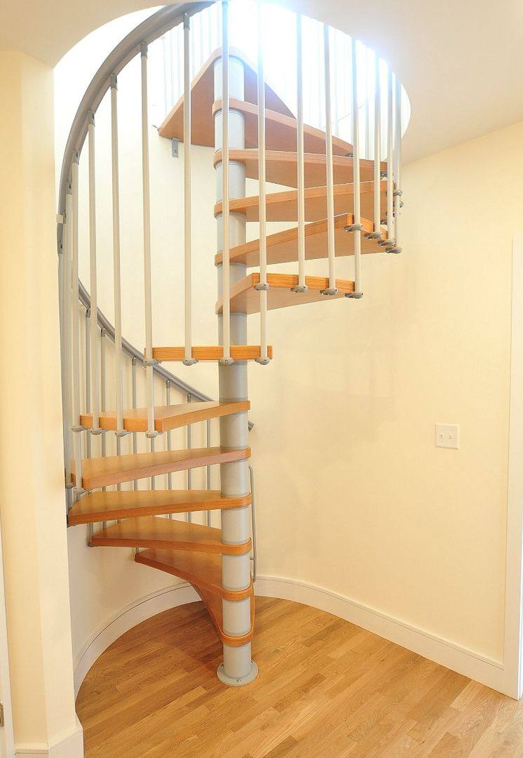 Apartment for rent at 872 Beacon St #1, Boston, MA 02215