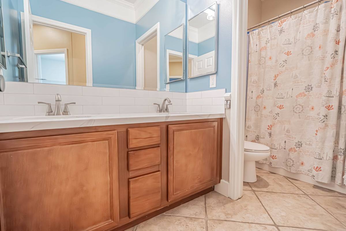 House for rent at 40559 55th St W, Palmdale, CA 93551